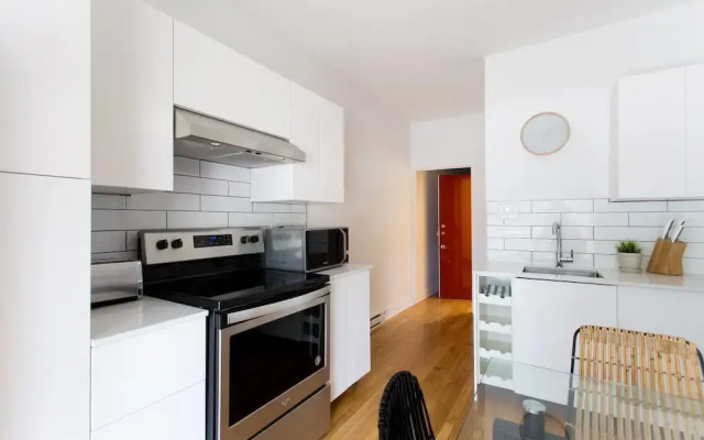Urban Gem in Le Plateau