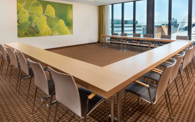 Mövenpick Hotel Frankfurt City