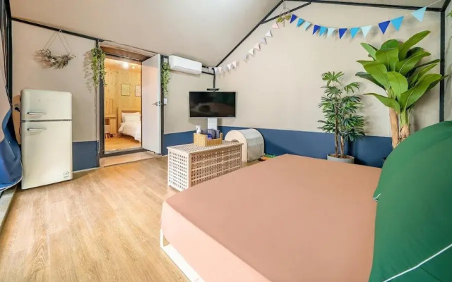 Gapyeong Ddobagi Pet & Spa Glamping