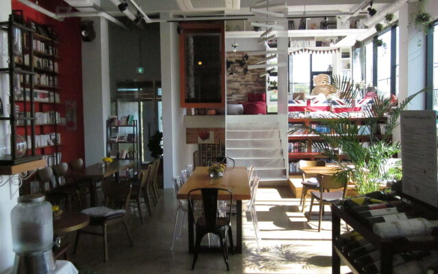 Andong Poong-gyung HOSTEL n LIBRARY