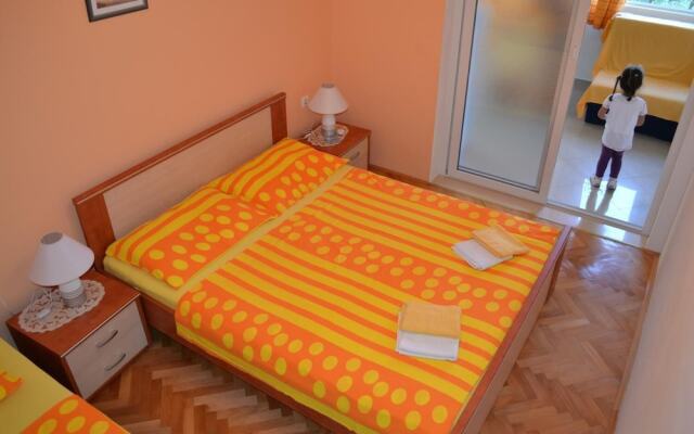 Apartments Karlo