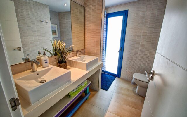 Sanctuary Penthouse by Hello Apartments Sitges