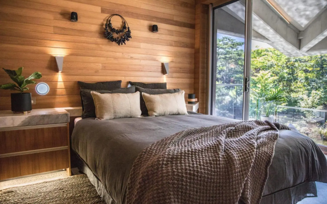 Alkira Award Winning Luxury Beachfront Rainforest Holiday House