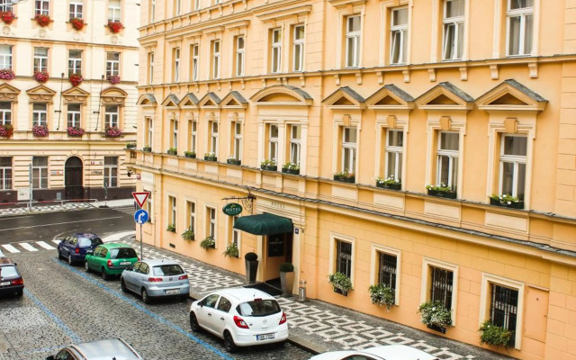 Ruterra Apartment Cimburkova