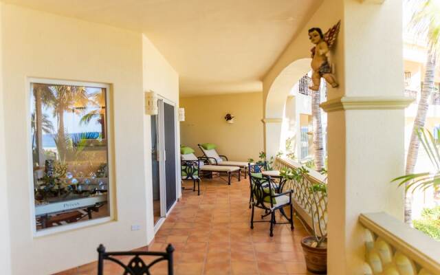 Las Mananitas C205 3 BR by Casago