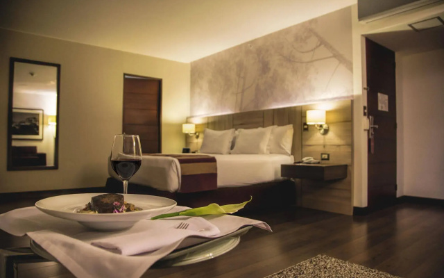 Aku Hotels