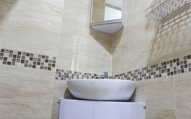 Comfort Studio Apartment at B Residence