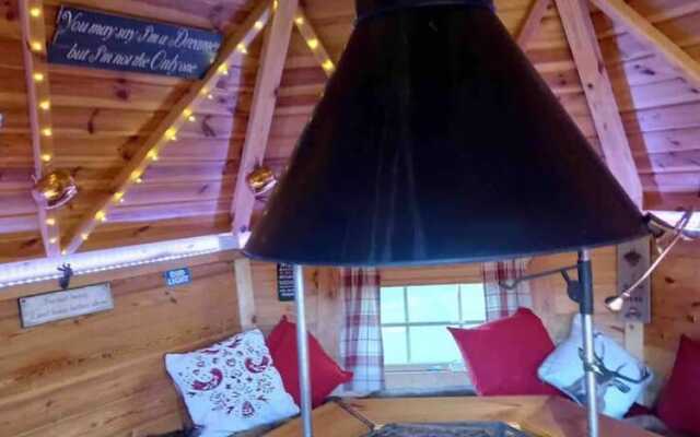Meagill Farmhouse, hot Tub, bbq hut
