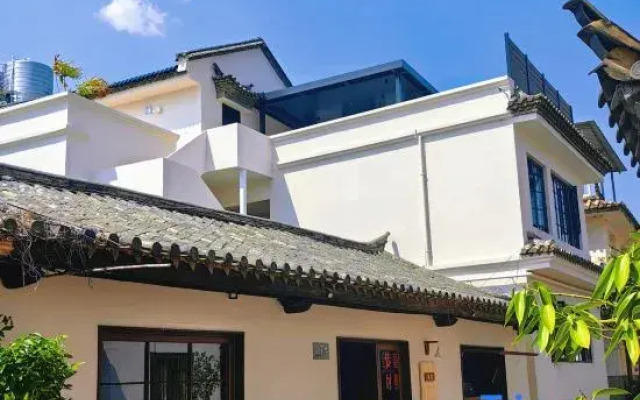 Shi HuanLight luxury healing vacation villa (Jianshui ancient city Wenchang store)