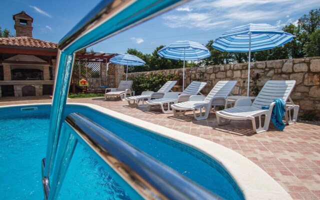 Amazing Home in Nedescina With Wifi and 5 Bedrooms