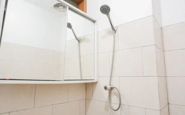 Comfort Living Studio At Margonda Residence 1 Apartment