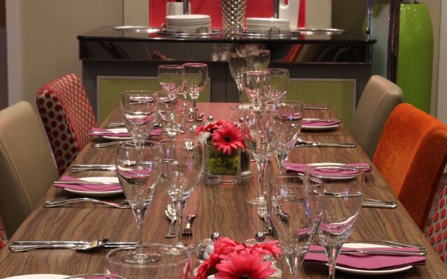 Burleigh Court Hotel