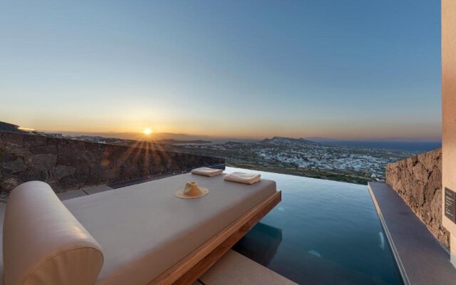 North Santorini - A Luxury Spa Hotel