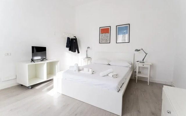 Via Annibale Caccavello 10 Primo Piano(No Front Desk Please Contact The Property 5 Days In Advance)