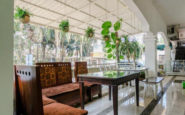 OYO 1507 Mahveen Family Residence