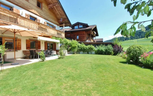 Unique Chalet in the Center of Elmau Near Skilift