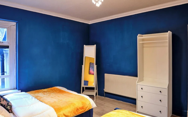 Charming Cardiff Home With Private Parking & Modern Amenities