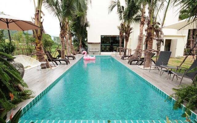 Porestva Hotel Sriracha