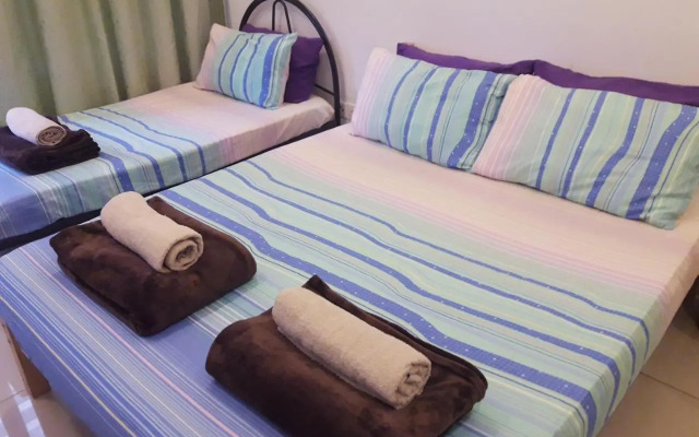 Austin Regency Pool View 6pax add2