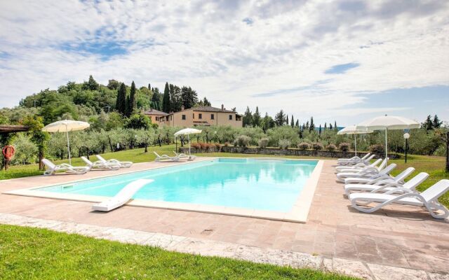 Luxurious Farmhouse in Capannoli With Pool
