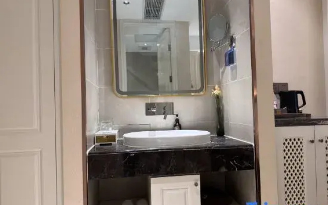 Polysheron International Hotel (Mengzhou)
