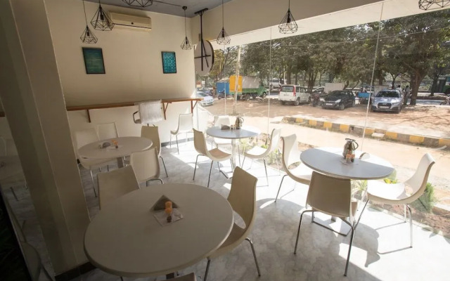 Canvas Residency Hotel by Fabhotels