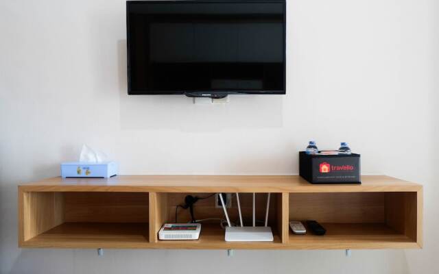 Strategic Studio Apartment at Orchard Mansion Supermall