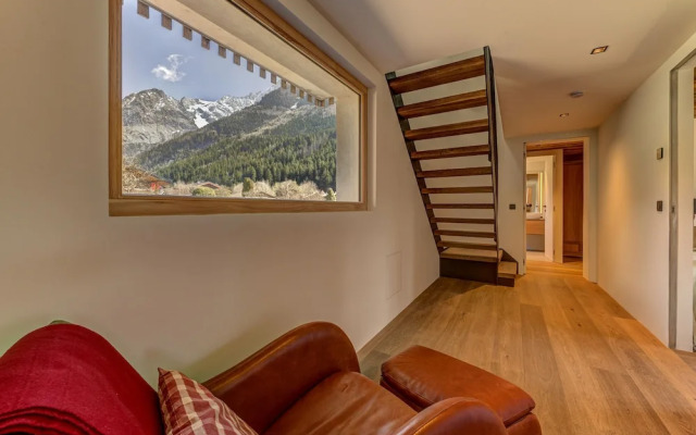 Chalet Fortuna a Jewel in Central Chamonix