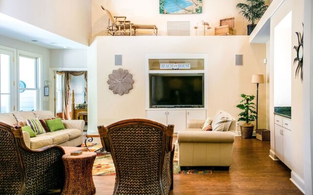 Sandpiper 21 by RedAwning