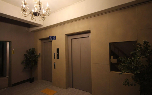 Royal Hotel