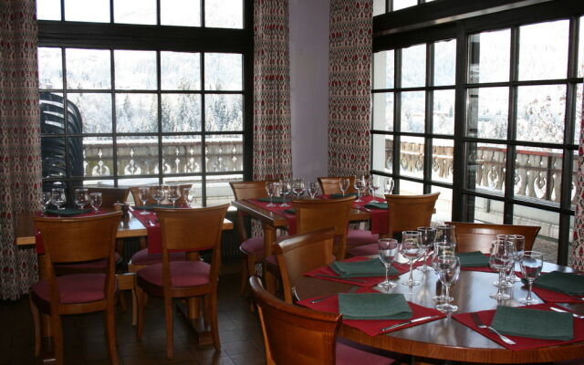 Auberge Du Mont-Rond