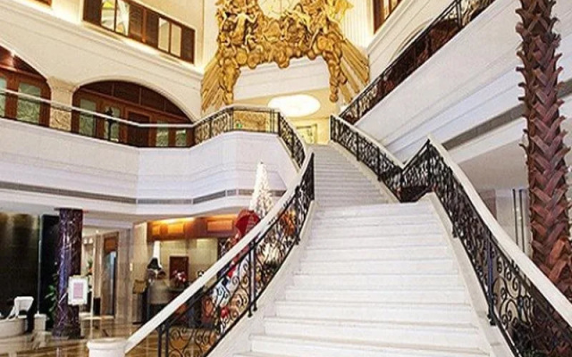 Golden Ocean Hotel