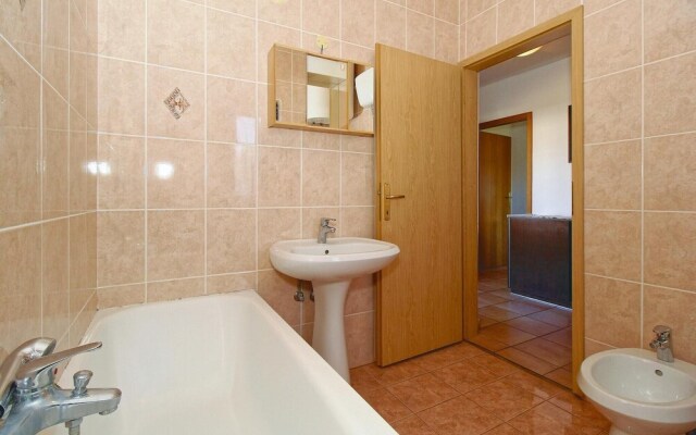 Nice Apartment in Porec With 2 Bedrooms
