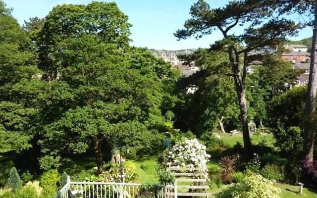 The Woodlands Hotel - Guest house