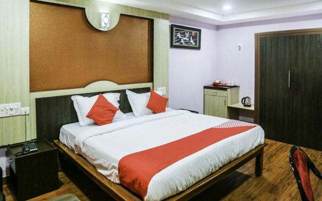 OYO 24519 Hotel Mother Palace
