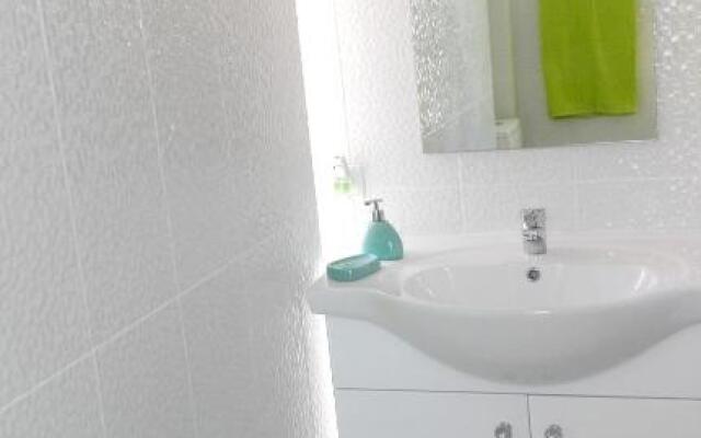 Studio with enclosed garden and wifi at Sagres