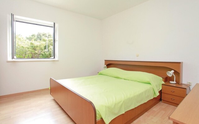 Amazing Apartment in Zrnovo With 3 Bedrooms and Wifi