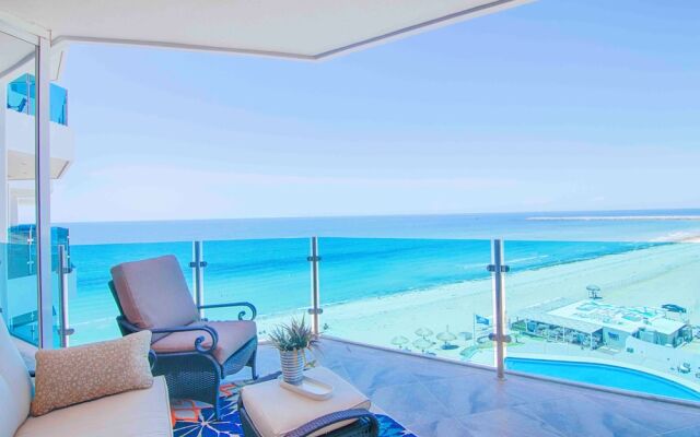 Esmeralda Beach Resort