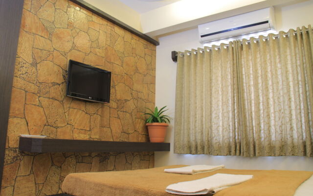 Hotel Sai Gurusthan