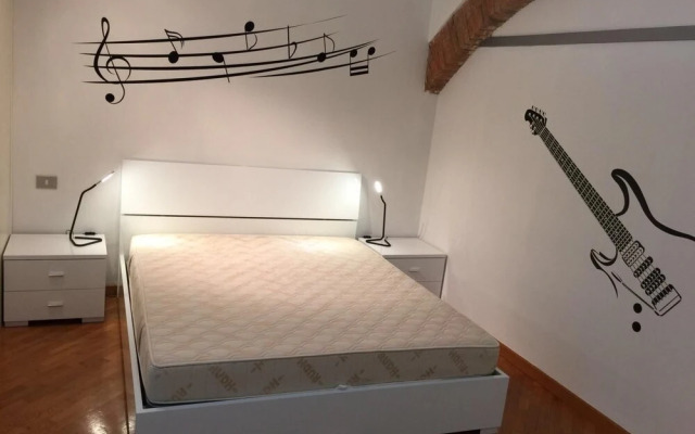 Emilia Levante Musica