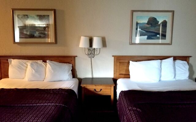 FairBridge Inn, Suites & Outlaw Conference Center Kalispell