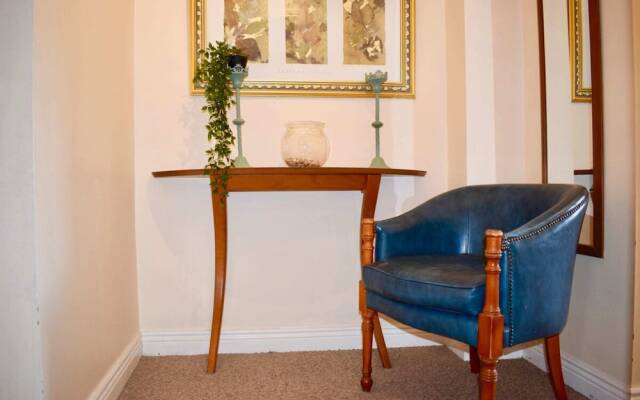 2 Bedroom Apartment Beside Merrion Square