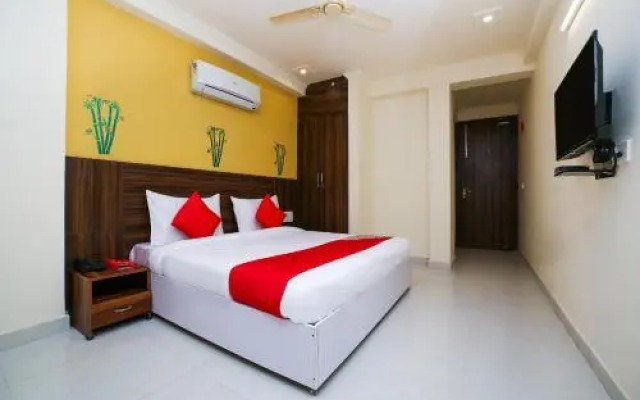 Collection O 74986 Hotel Sky Villas Near Palam Metro Station