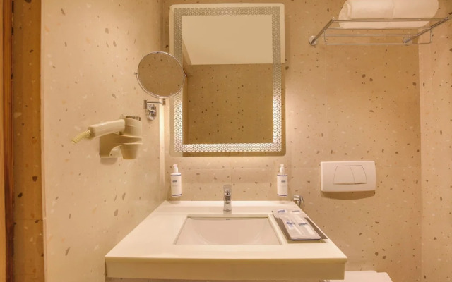Keys Lite by Lemon Tree Hotels Krishna