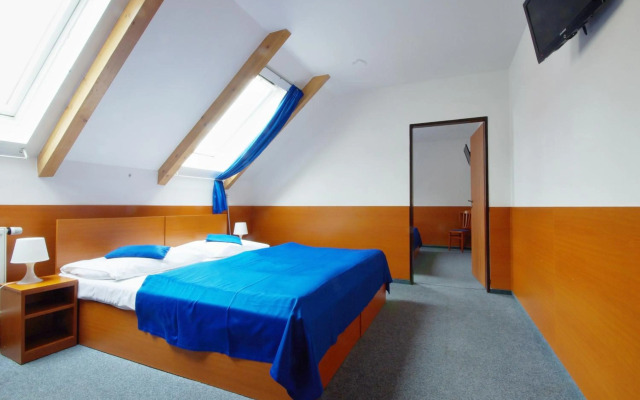 Hotel Adeba