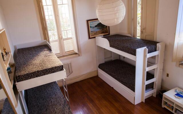 Guest House Casa Amarela
