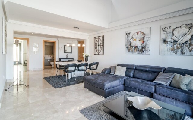 SGC-Spacious 3 bedroom penthouse in San Pedro