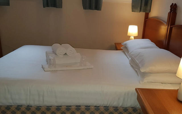 Mackay's Spa Lodge Hotel