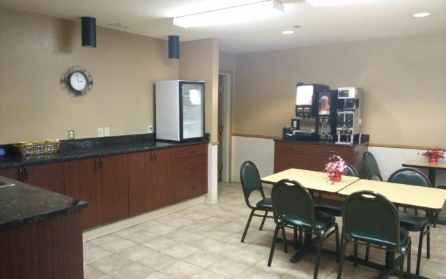 Norland Inn and Suites Roseau