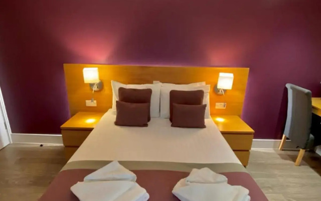 Atrium Hotel